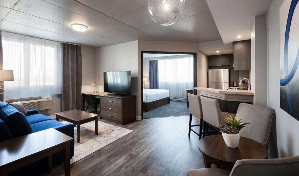 Imperia Hotel Et Suites บูว์เชอร์วิลล์ ห้อง รูปภาพ