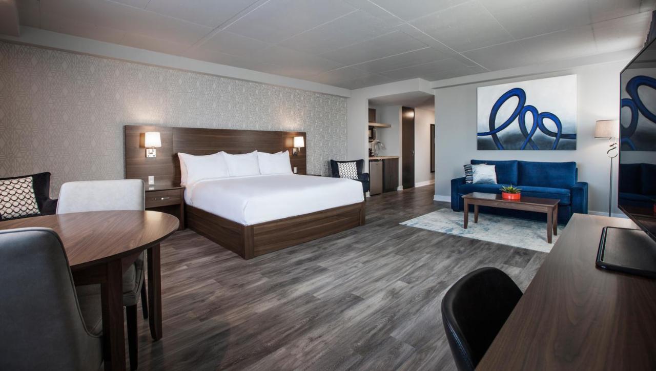 Imperia Hotel Et Suites บูว์เชอร์วิลล์ ภายนอก รูปภาพ