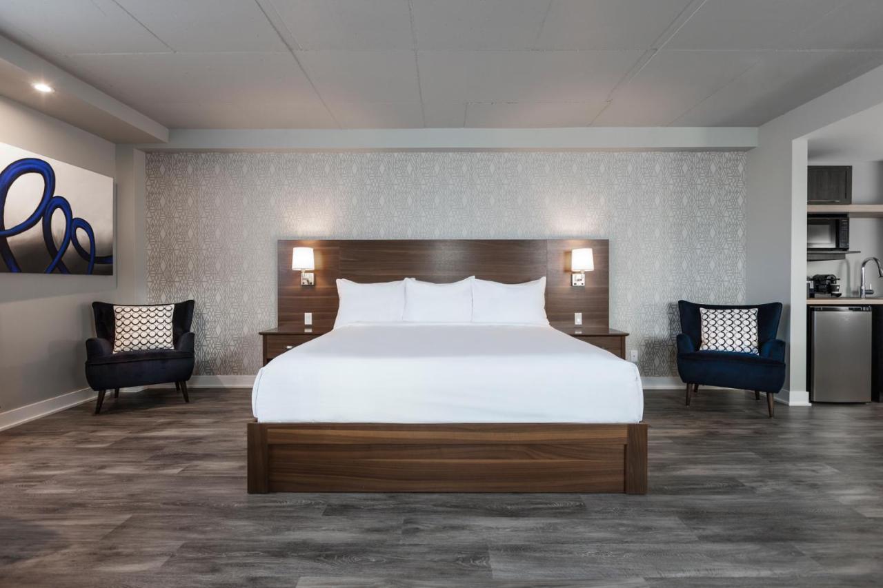 Imperia Hotel Et Suites บูว์เชอร์วิลล์ ภายนอก รูปภาพ